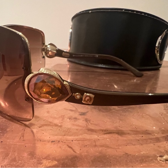 3 pairs of Bvlgari sunglasses - Picture 6 of 7